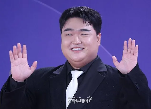 “속옷 빨아 말려주고 졸업식까지....김규원, 뒤늦게 알려진 선행