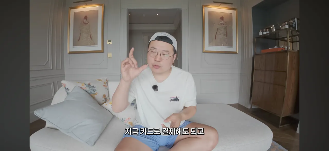 영국 초고가 호텔에서 인종차별 당한 여행유튜버 (45)