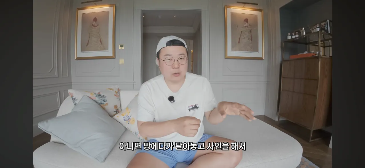 영국 초고가 호텔에서 인종차별 당한 여행유튜버 (46)