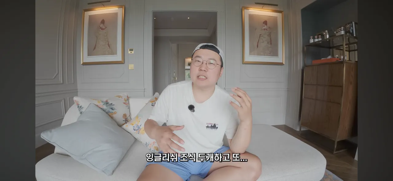 영국 초고가 호텔에서 인종차별 당한 여행유튜버 (32)