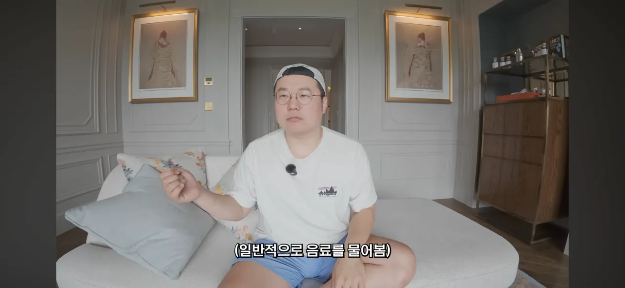 영국 초고가 호텔에서 인종차별 당한 여행유튜버 (34)