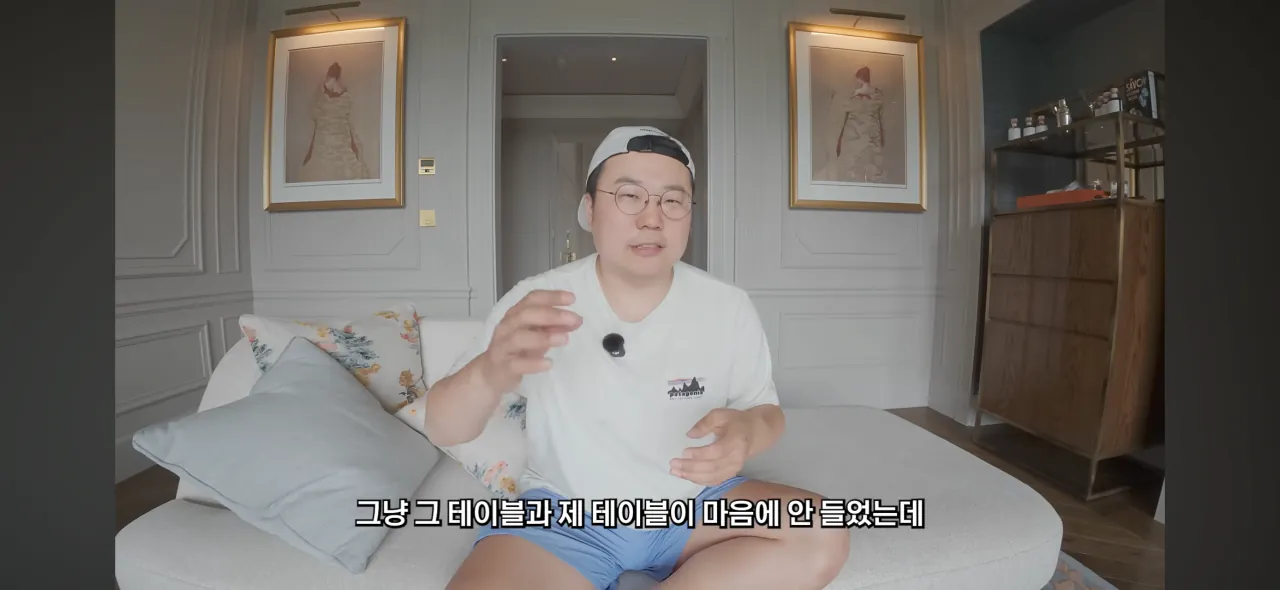 영국 초고가 호텔에서 인종차별 당한 여행유튜버 (29)