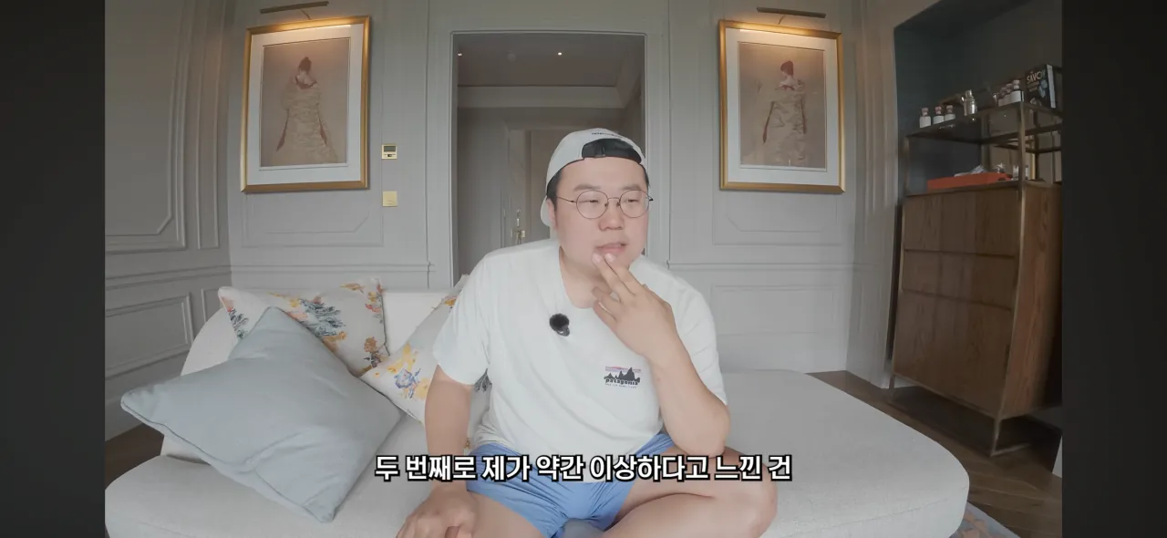 영국 초고가 호텔에서 인종차별 당한 여행유튜버 (30)