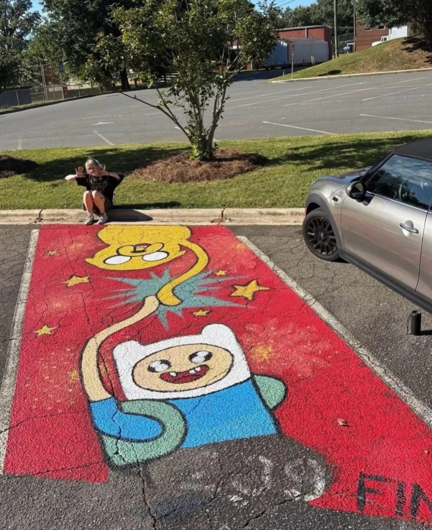 졸업반 학생들에게 주차장 한칸씩을 내줬더니.. (9)