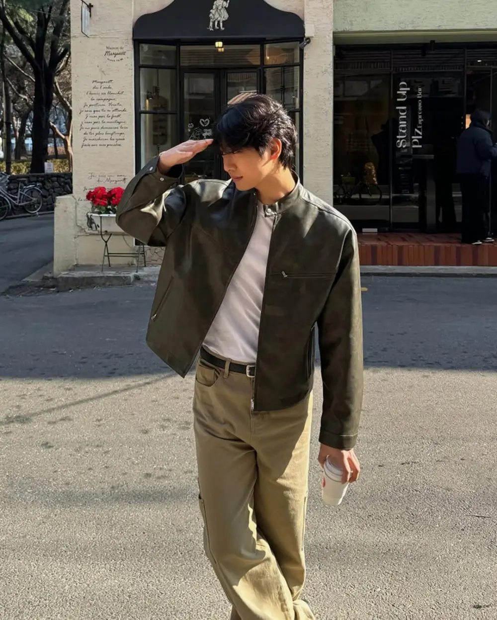 남자들 인생샷 건지는 포즈 (5)