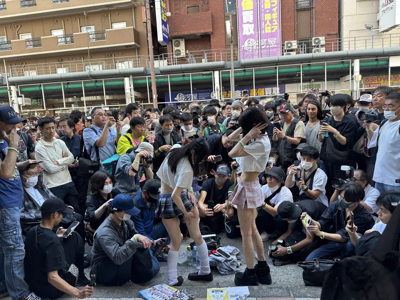 논란의 오사카 코스프레 결말 (2)