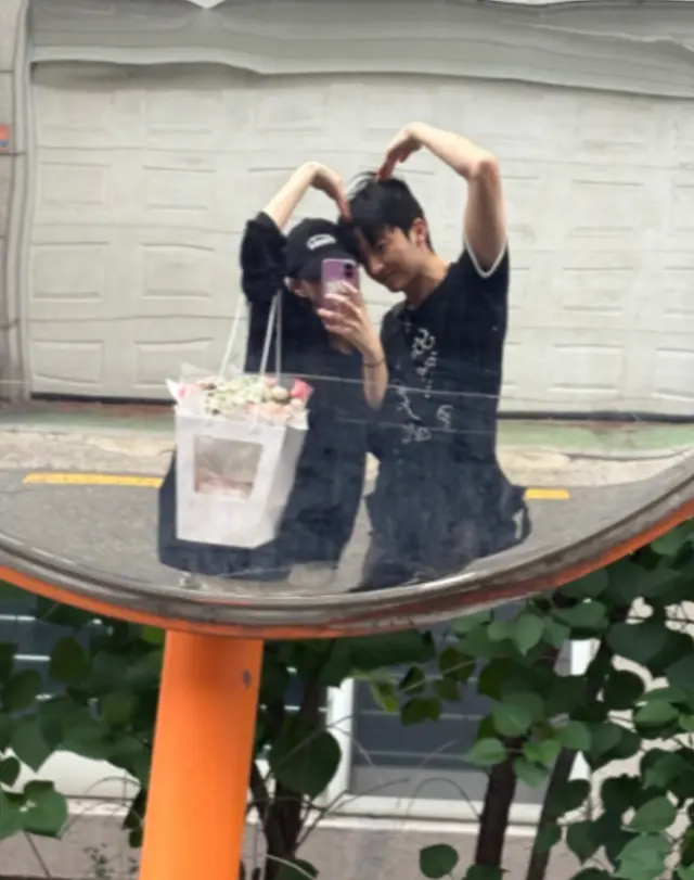 [단독] 지예은♥바타, 부부 된다… 12월 12일 결혼 (2)