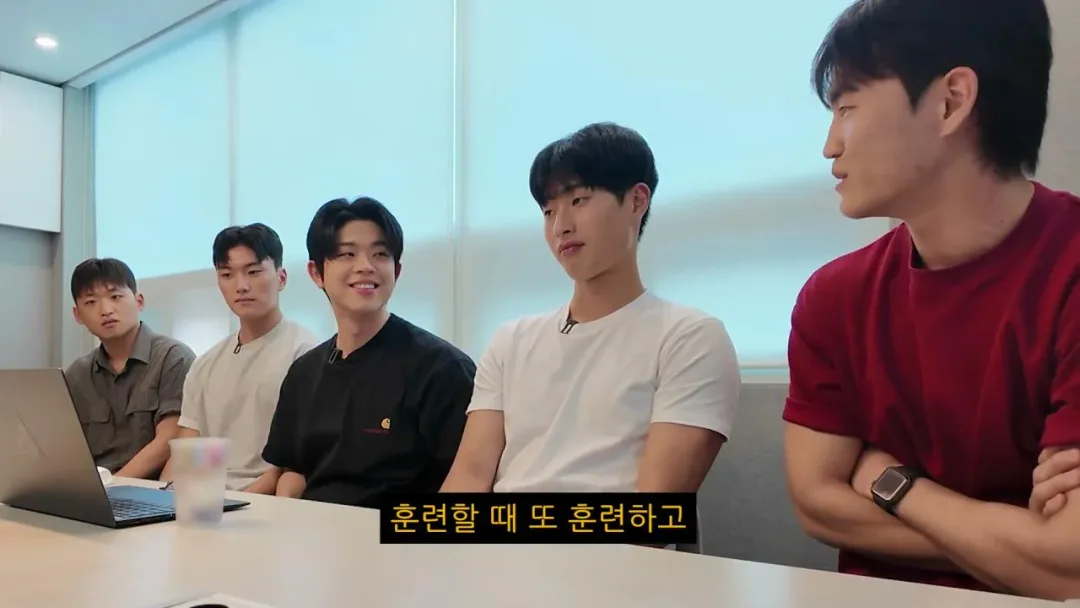 해병대 기수열외 훈련열외 댓글 해명하는 MC그리. (43)