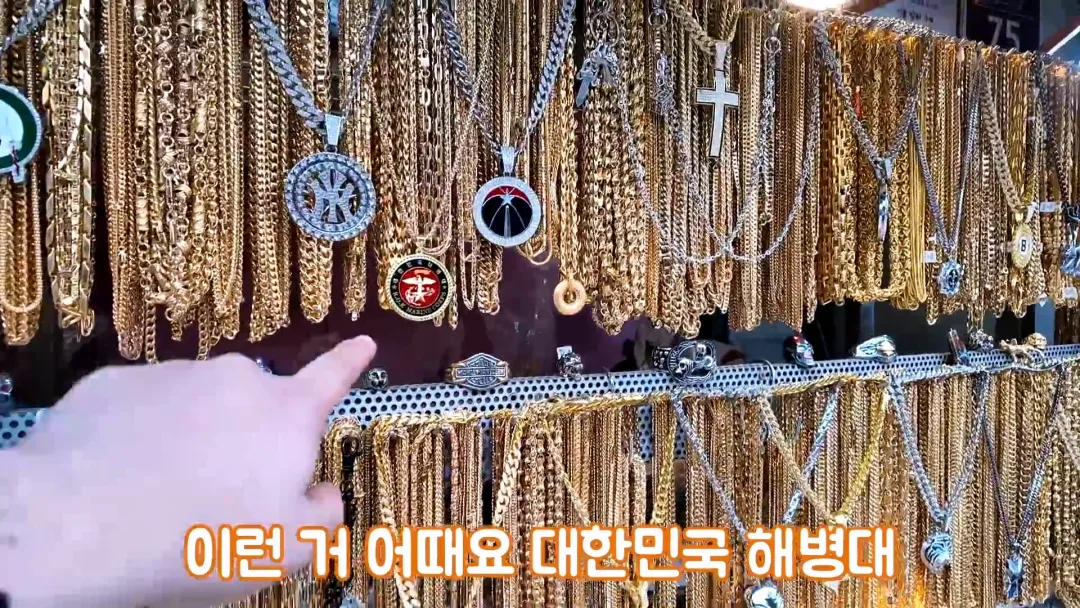 엄마가 명품 옷만 사줬다는 만능발 (18)