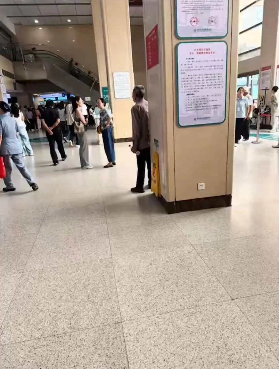 오늘 아빠를 데리고 병원에 검사를 받으러 갔어..twt (2)