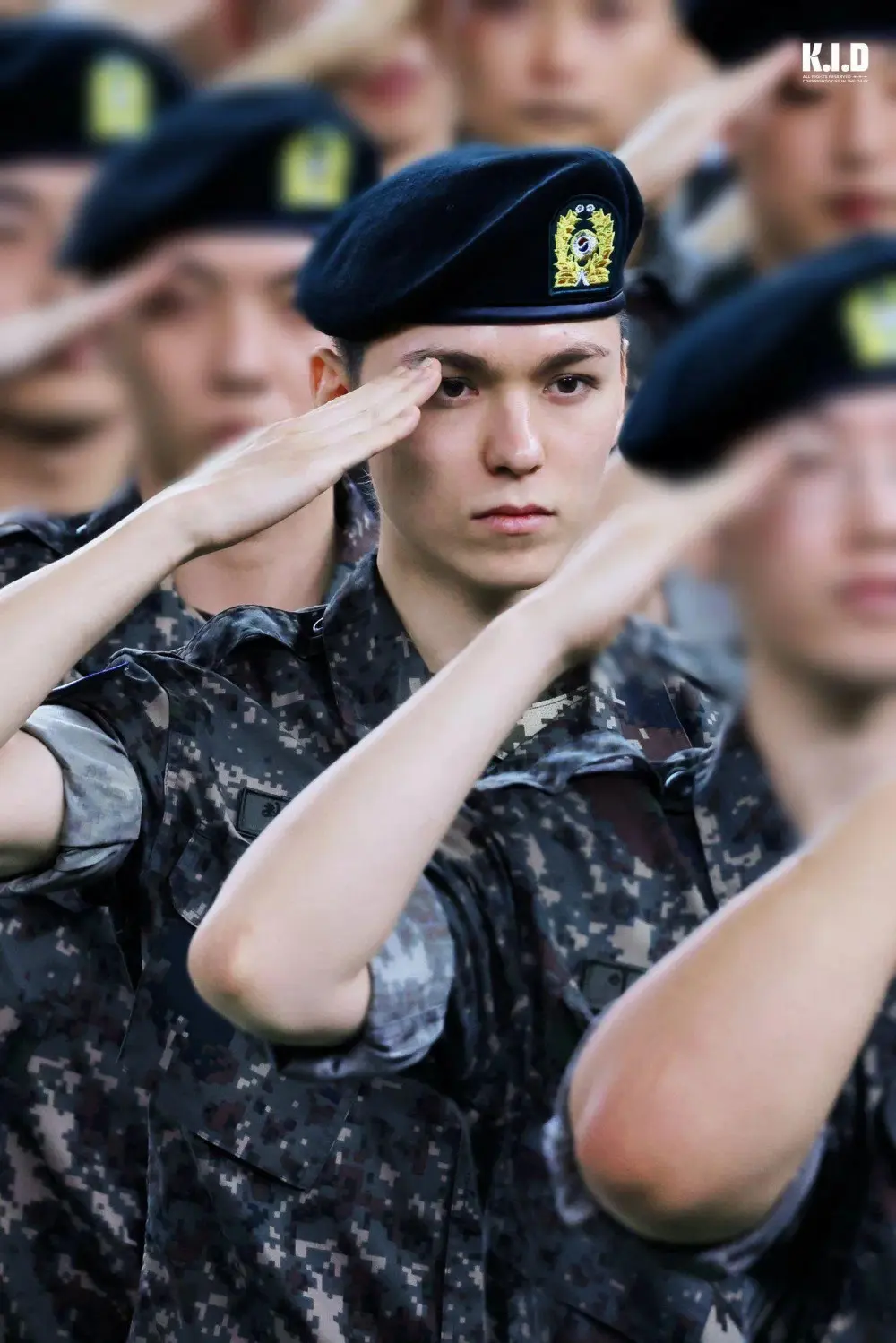 아이돌 복수국적자 중 최초의 군복무 (6)