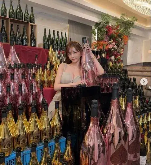 ㅁ약 빨고 체포된 일본 업소녀 1황 (6)