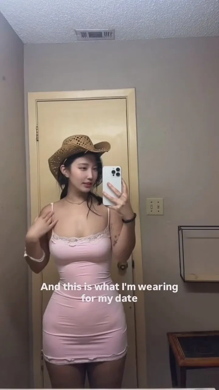 집에서 입는 옷과 데이트룩 차이를 보여주는 누나 (2)