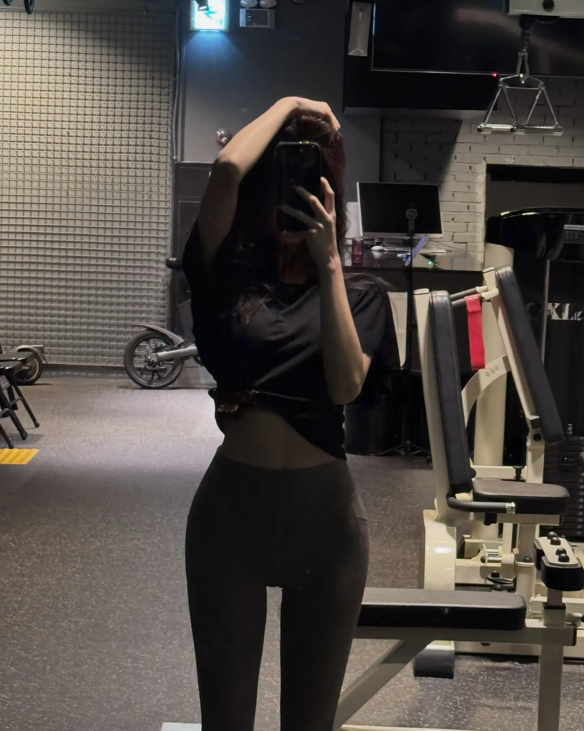 인플루언서 스타일로 사진 찍은 유나 (3)
