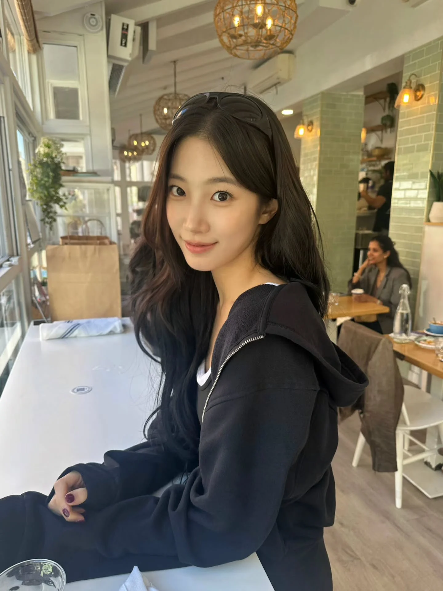 레깅스 입고 거리를 활보하는 카즈하 (16)