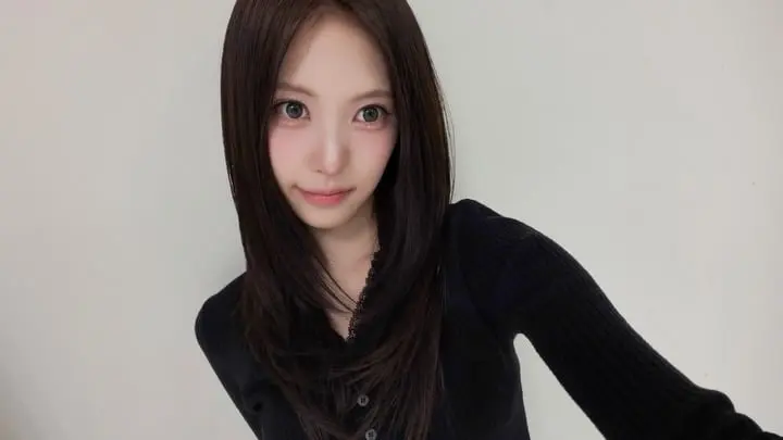 리센느 리브 셀카 비주얼 (3)