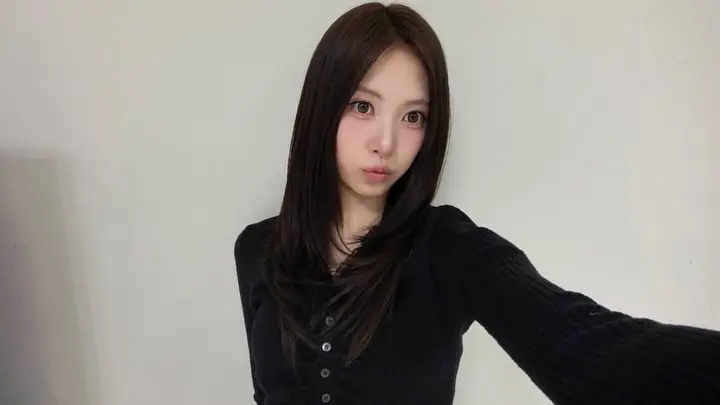 리센느 리브 셀카 비주얼 (6)