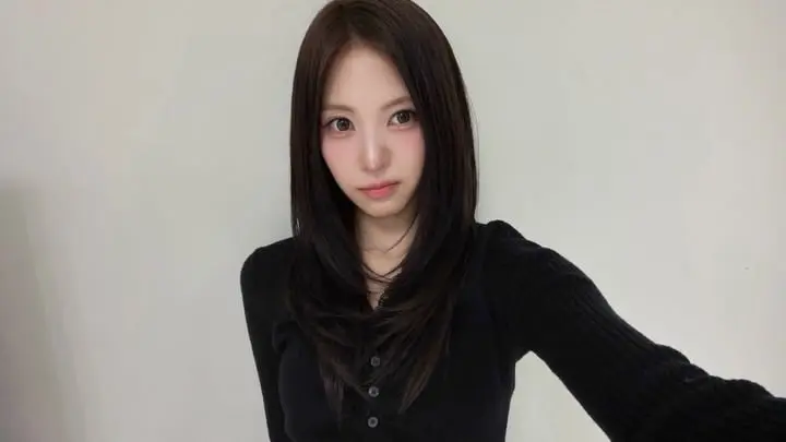 리센느 리브 셀카 비주얼 (7)
