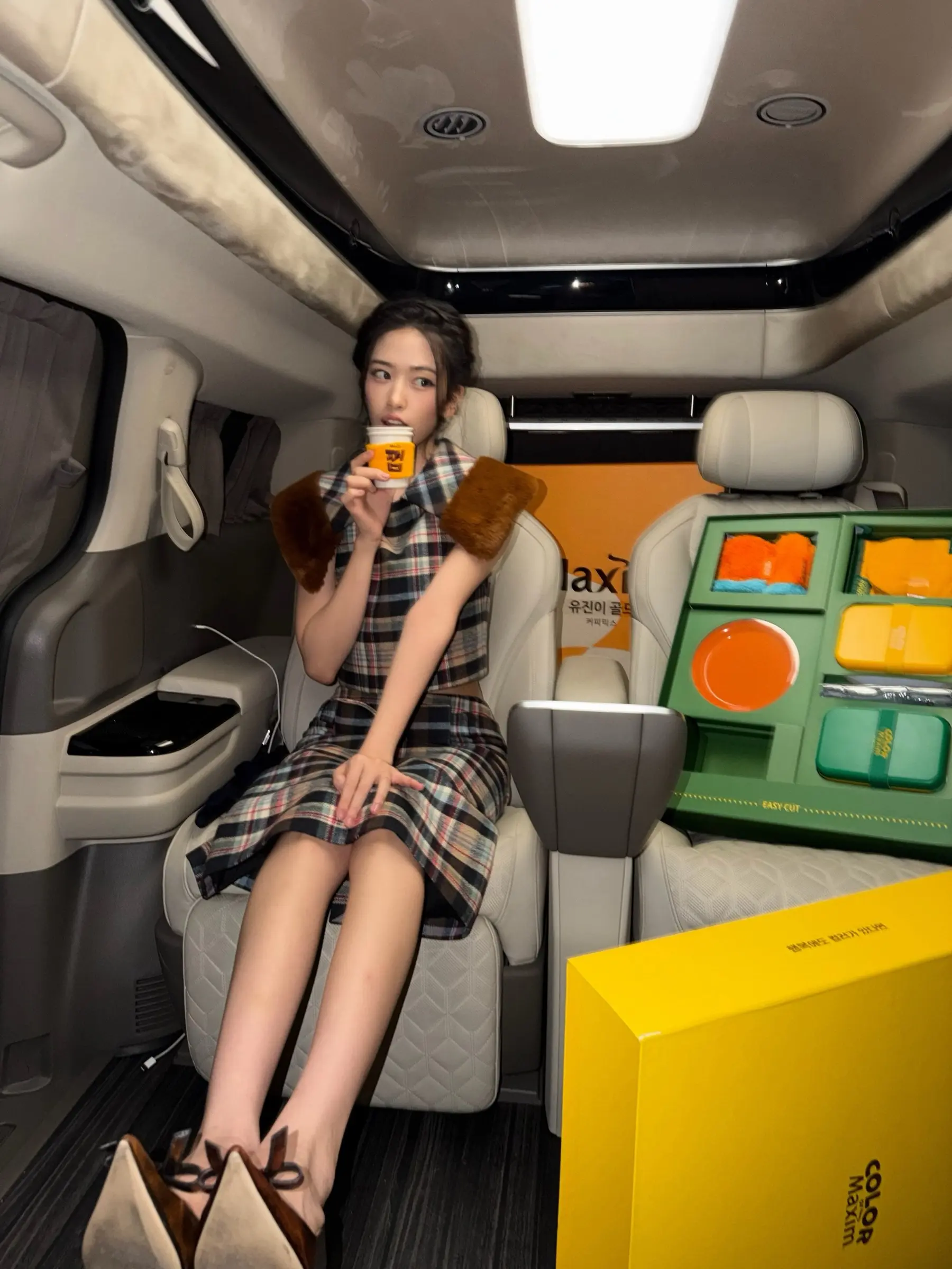 맥심 촬영한 아이브 안유진 (7)