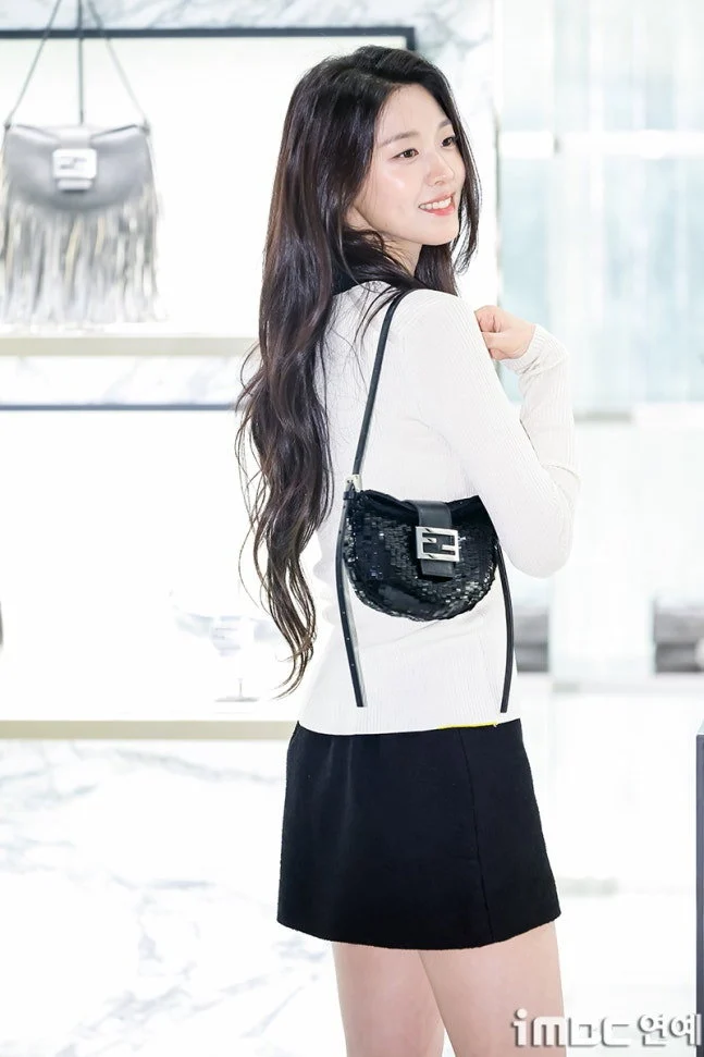 설현 근황 (3)