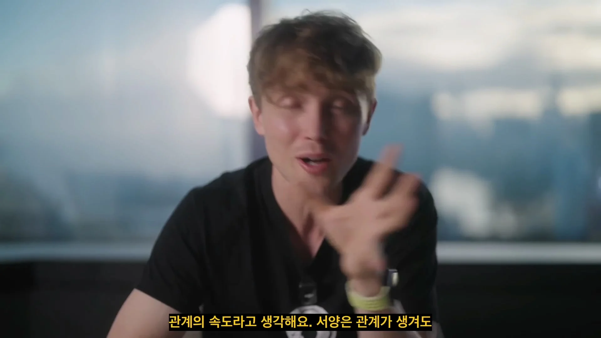 외국인들이 한국 오면 못 떠나는 이유 (20)
