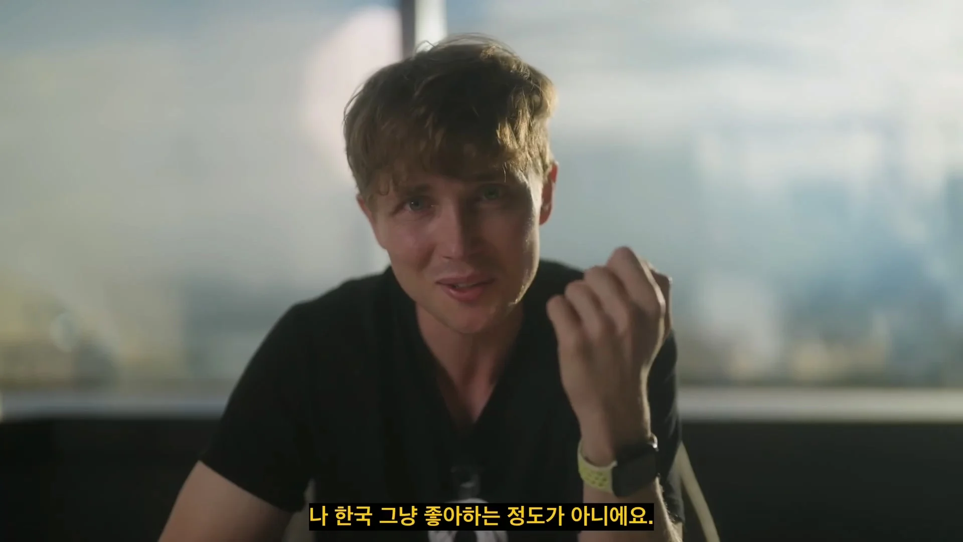 외국인들이 한국 오면 못 떠나는 이유 (26)