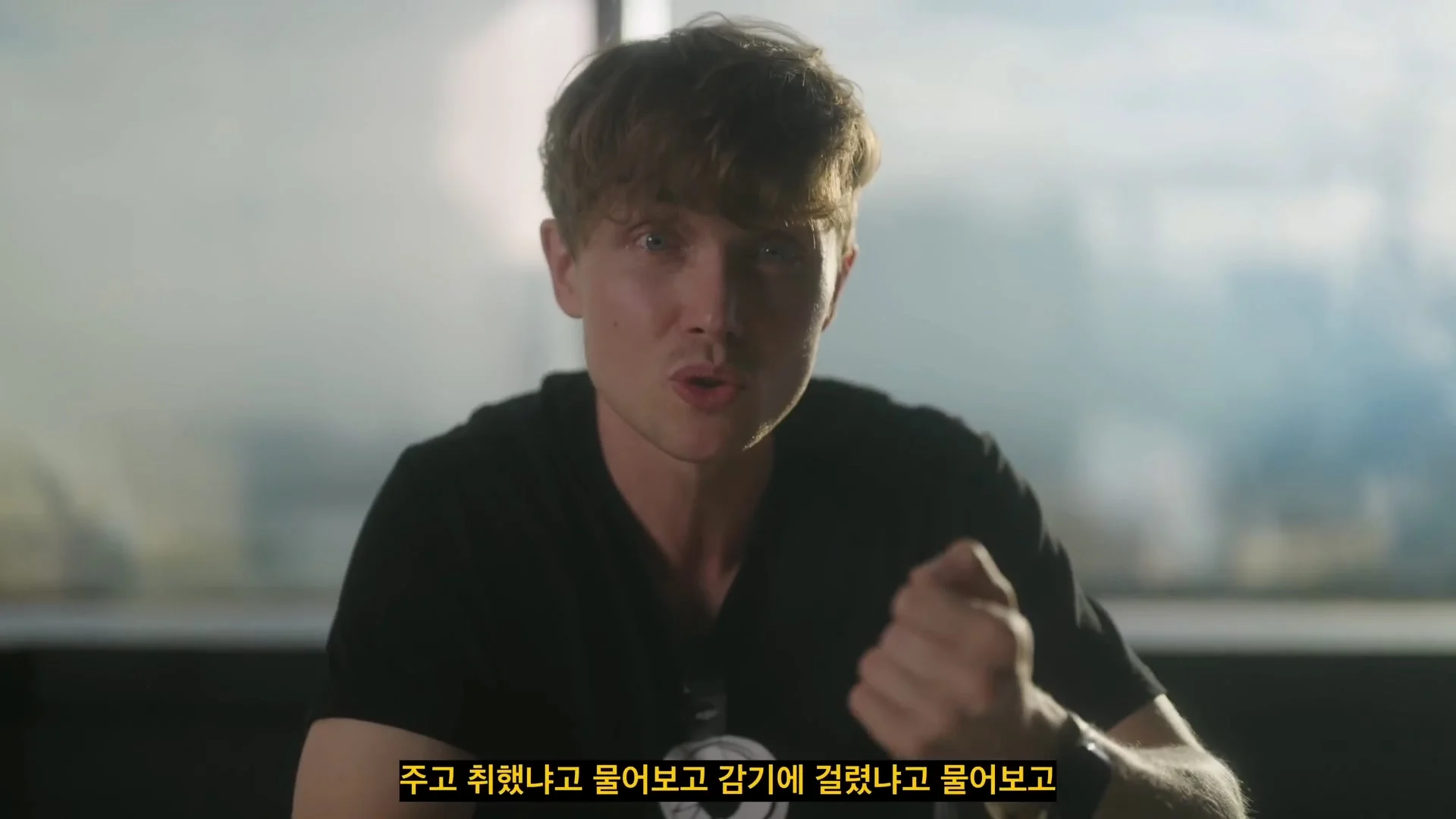 외국인들이 한국 오면 못 떠나는 이유 (31)