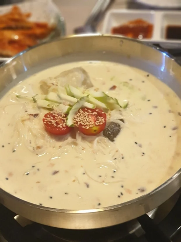 여라가지 버전의 콩국수 (6)