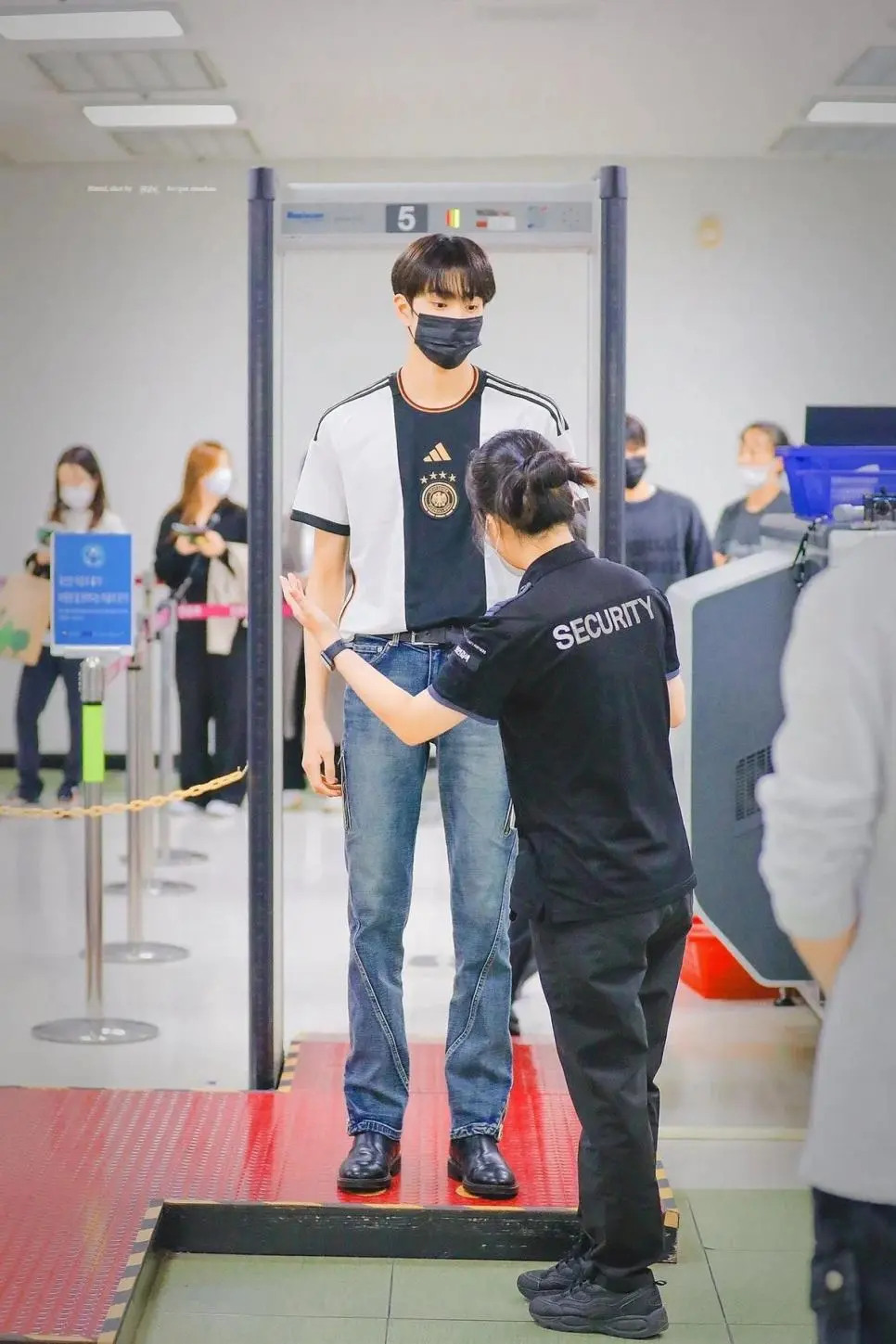 깡패같은 남자 아이돌 (4)