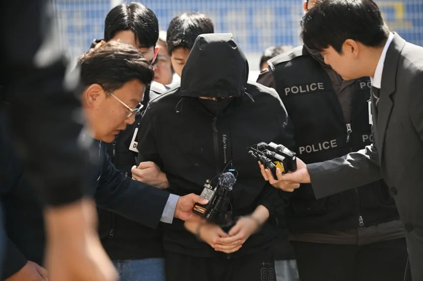 여고생 살해범, 식칼 소지한테 이틀전부터 대상 물색 (2)