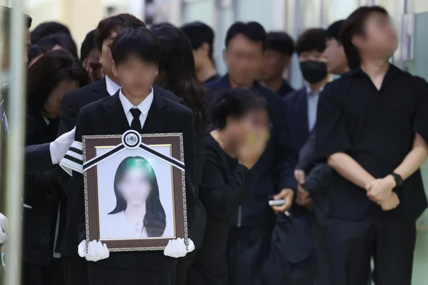 여고생 살해범, 식칼 소지한테 이틀전부터 대상 물색 (3)