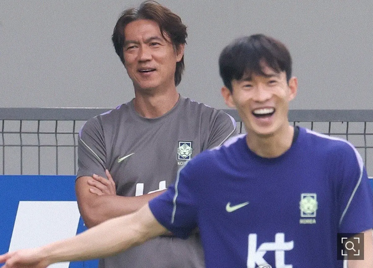 홍명보호 극과 극의 팀 분위기 (3)