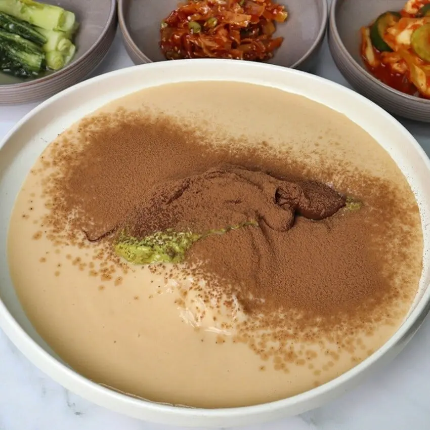 두바이 유행 안끝났다 두바이 콩국수 출시 (2)