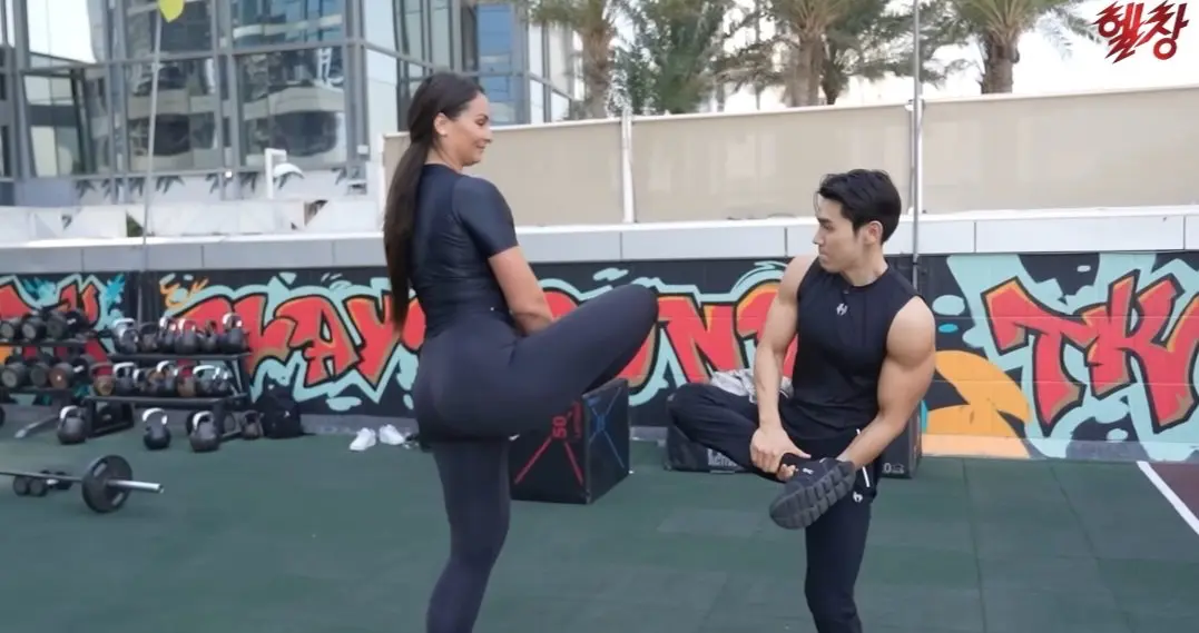 194cm 100kg 괴물 누나 (25)