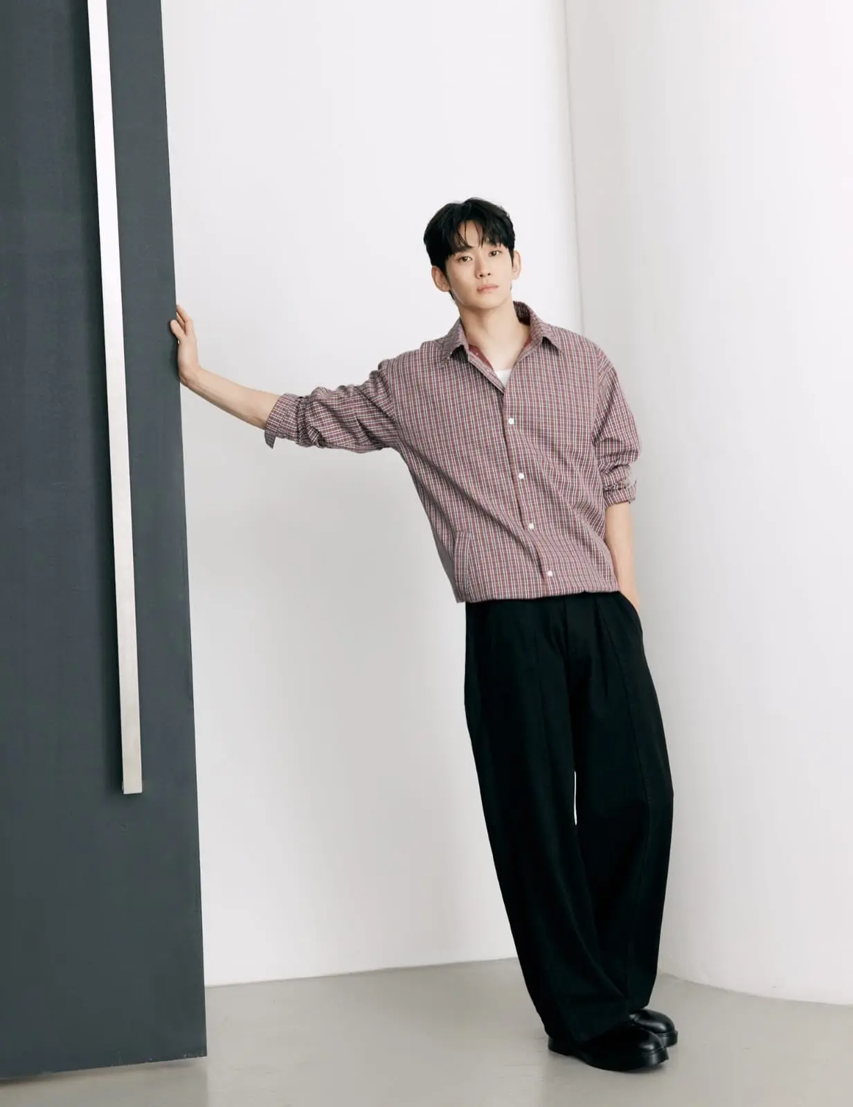 복귀한 김수현 광고 촬영 현장 (4)