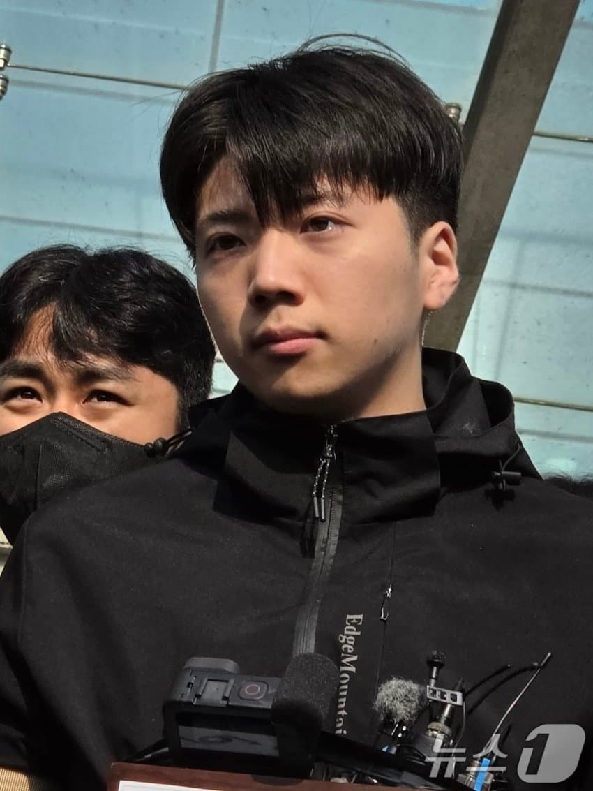 여초에서 난리라는 장윤기 실물 (3)